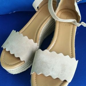 Wedge shoes. New. Suede. Cream color.
